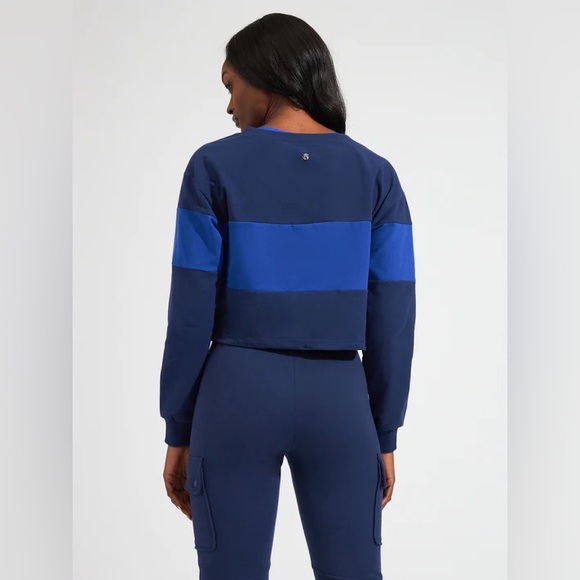 Buffbunny Cadi Crop in the color Rio Blue Multi - Picture 6 of 12